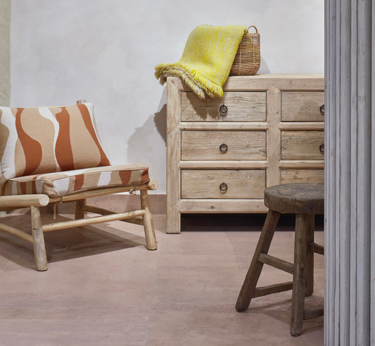 Mandkhai Flagship Store Interior Design