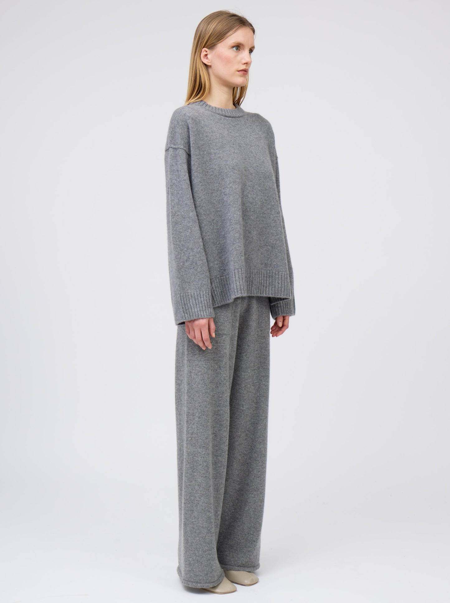Grey Oversized Round Neck Jumper