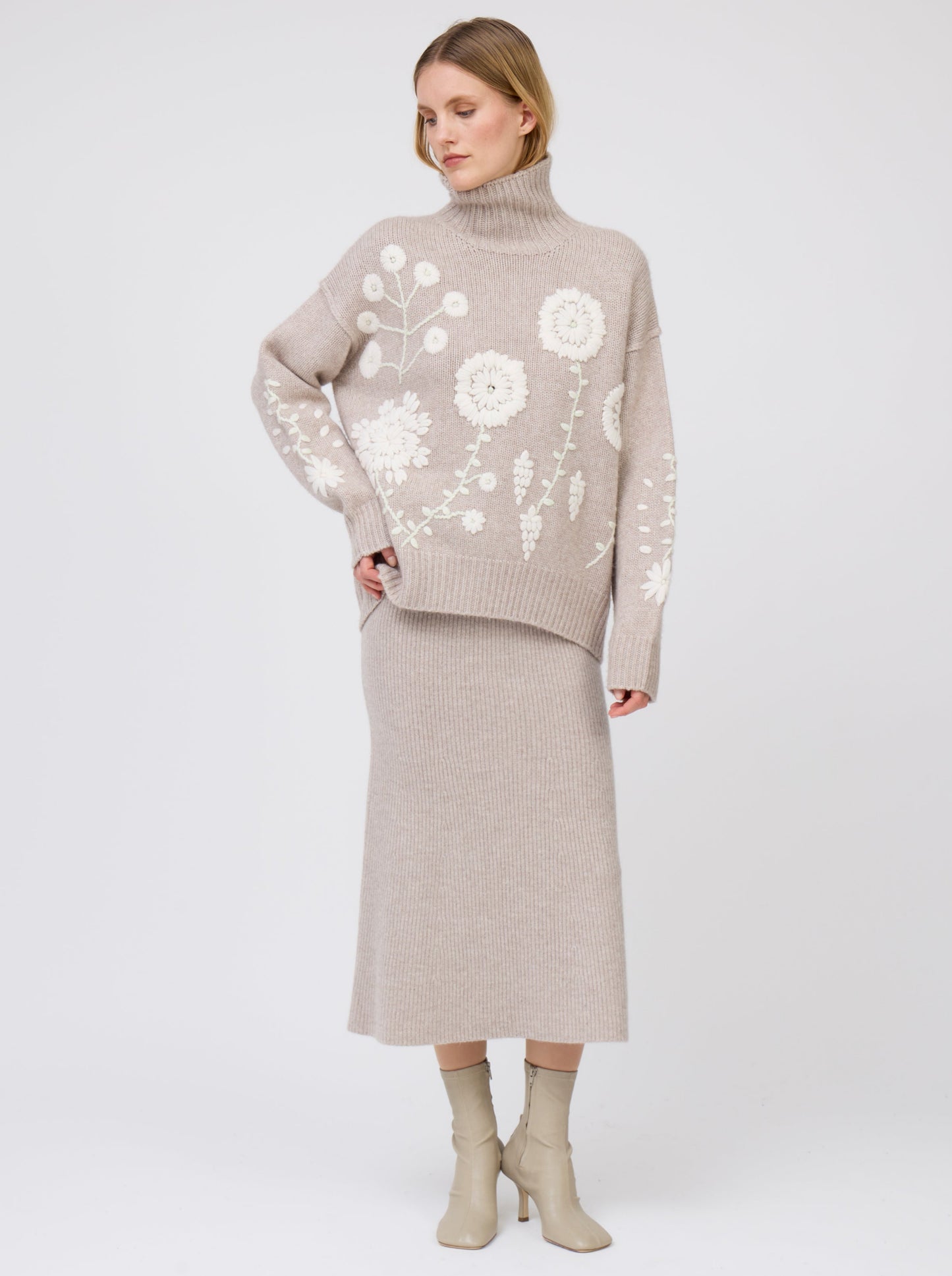 New Beige Midi Cashmere Knit Flared Skirt