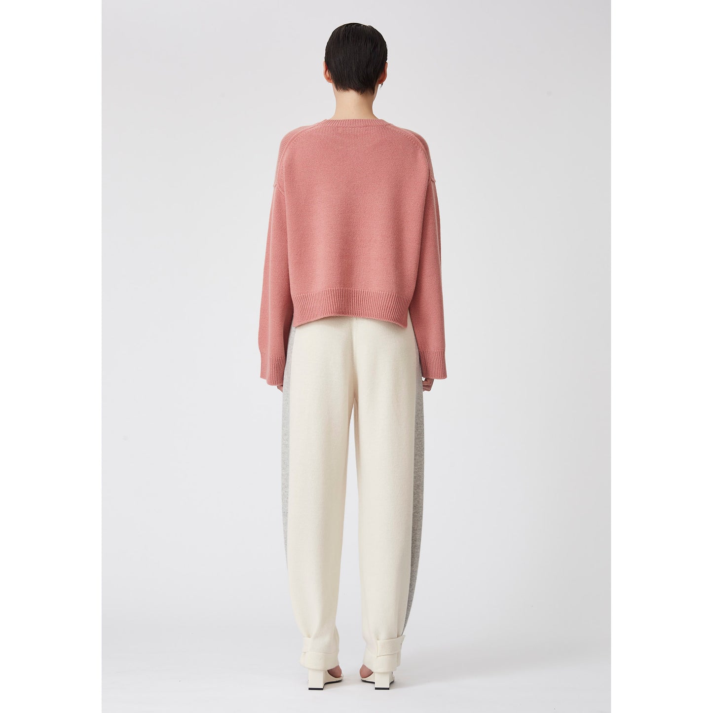 Salmon Pink Cropped Round Neck Cashmere Sweater