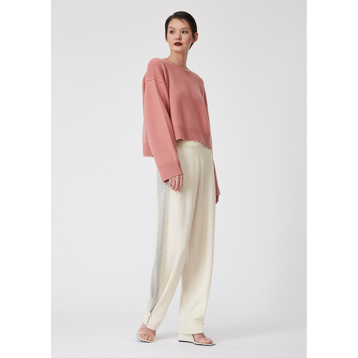 Salmon Pink Cropped Round Neck Cashmere Jumper